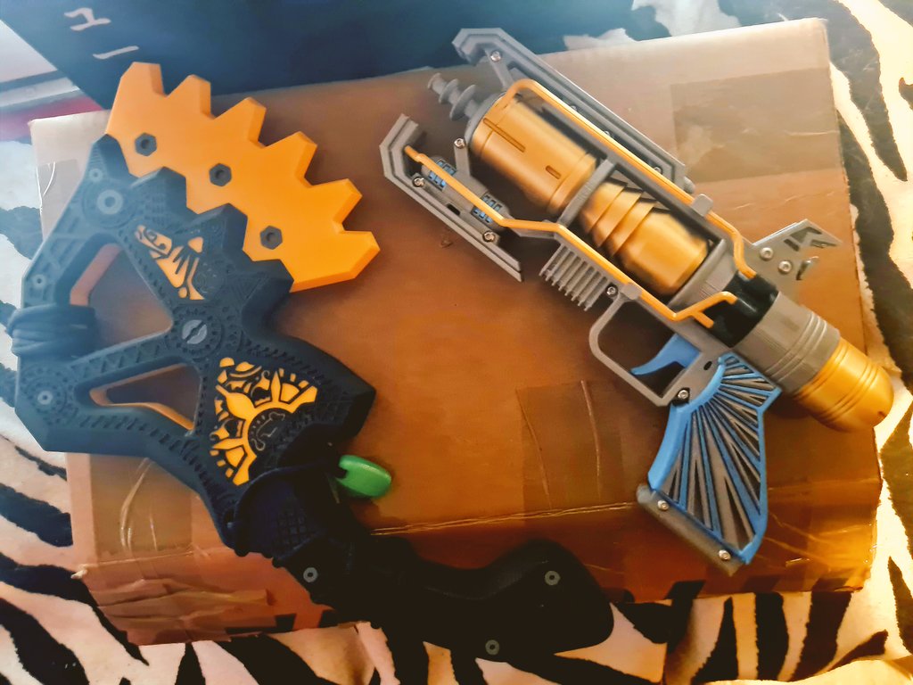 Merci encore à <a href="/Printex3D/">Printex3D</a> pour ces deux beautés qui s'ajoutent aux autres de ses créations 💙
Un travail incroyable, livraison plus que rapide, tu resteras le meilleur !