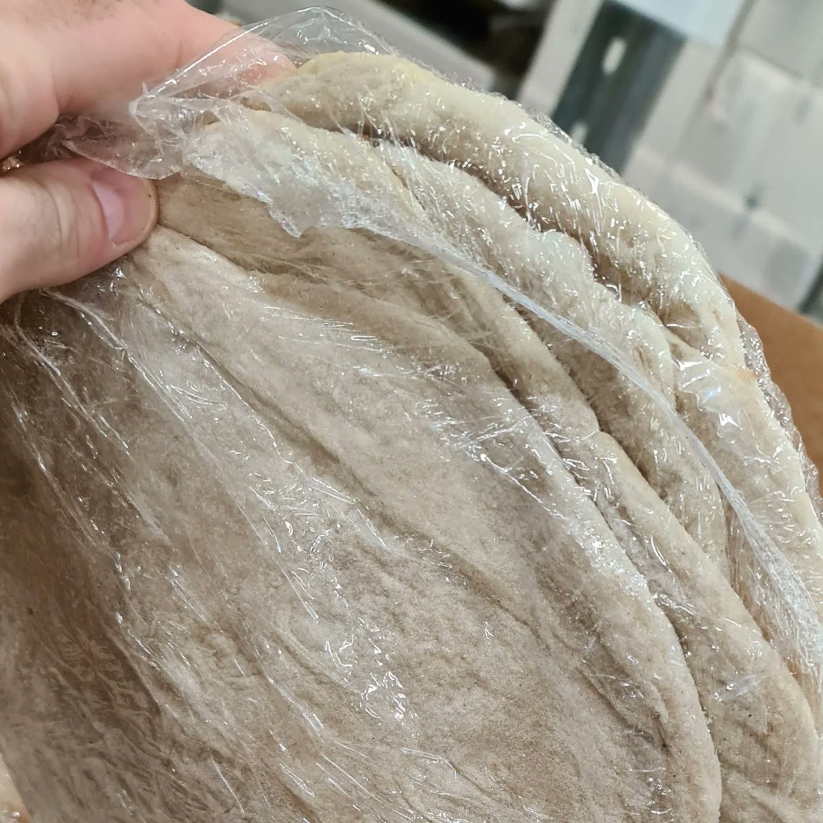 1stChoice_SF's tweet photo. PRIME PAR BAKED PIZZA CRUST
For those who want a pizza with a thicker crust. The dough is prepared with a high percentage of sourdough (40%), large amounts of water and undergoes a full 24 hours

10 x 5 bases per box

Call 01753-395-000 or email orders.sl@firstchoiceproduce.com https://t.co/NZ8EyDQbqZ