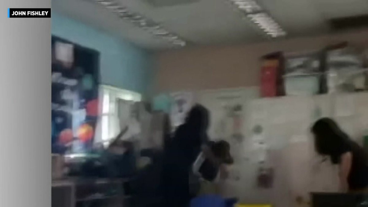 Only On 4: Cellphone video shows teacher’s assistant roughing up 5-year-old boy who has autism dlvr.it/SRLXcw