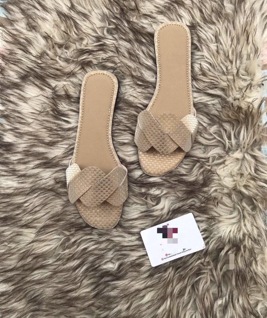 zahrazaria's tweet photo. Good day everyone,I sell these elegant shoes in all sizes and colors dm for more samples☺️❤️
3k,3500 
kaduna/nationwide delivery 
pilis retweet DanAllah thnkyou🙏❤️ https://t.co/VG0Ve9FbMi