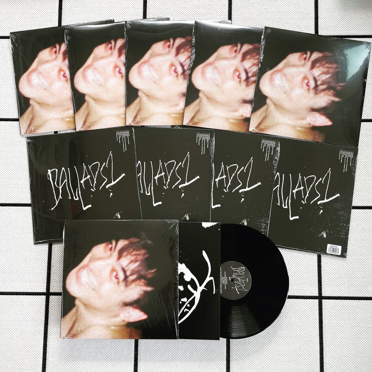 recordrecordth's tweet photo. 1390฿ [NEW] [IN STOCK] Free Shipping

Joji - BALLADS 1 
Black Vinyl

Line : @recordrecord.th

#recordrecordth #Vinyl #ขายแผ่นเสียง #แผ่นเสียง #แผ่นเสียงมือสอง #เพลง #ไวนิล #โจจิ https://t.co/mmZFVXi0qQ