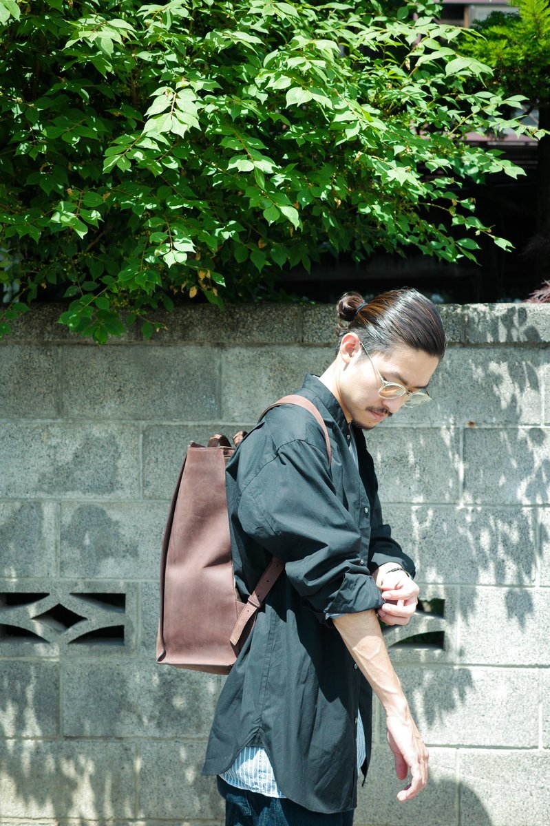 土屋鞄　オリジンオイルヌメ バックパック オイルヌメ革」で楽しむ、2つのバックパック。 – 土屋鞄製造所