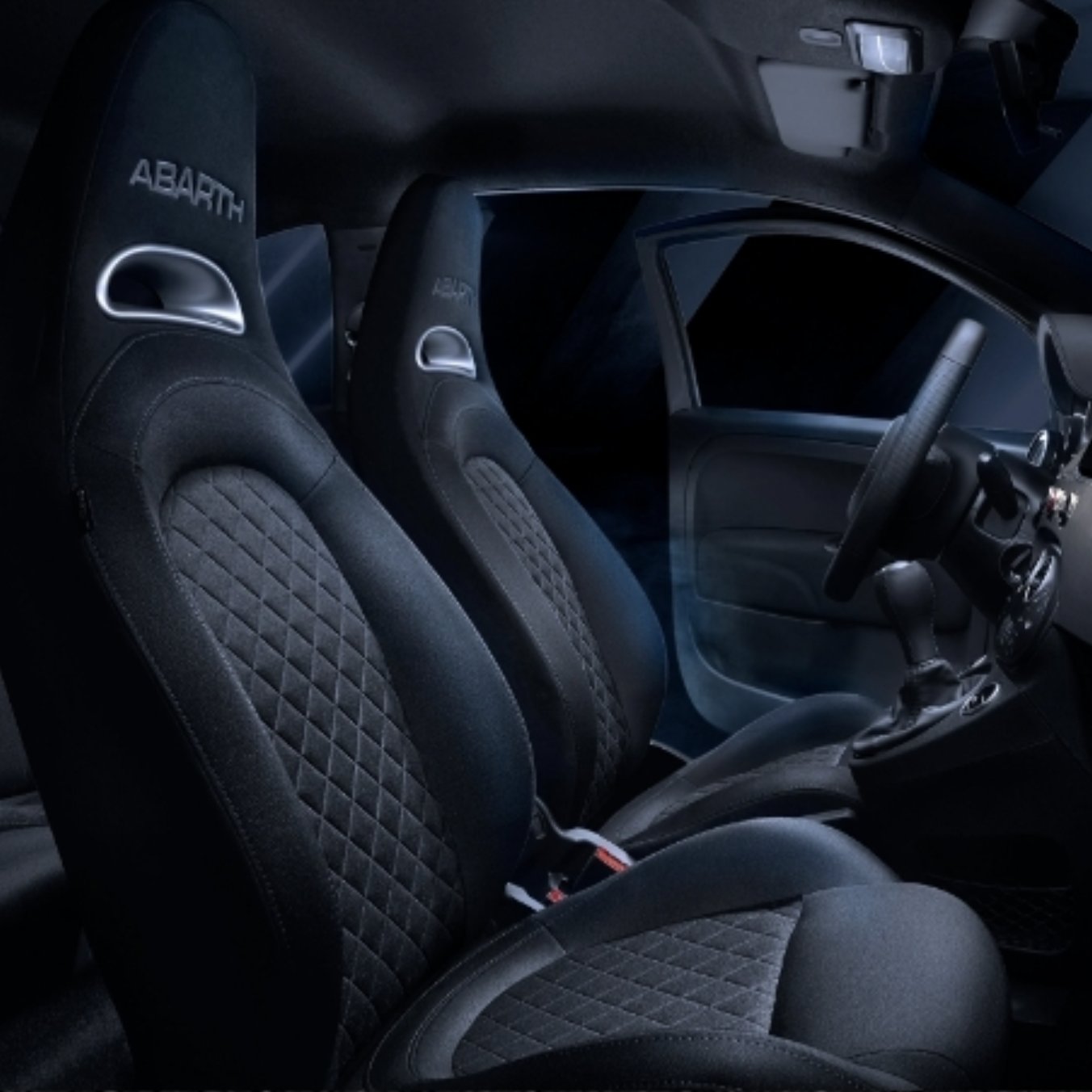 Twitter এ Abarth アバルト 今こそ マニュアル アバルト の新たな個性 New Abarth F595 走り出せば 街中で サーキットで 遊び心に満ちたマシンを意のままに操る快感が待ち受けている 見慣れた日常から 未知なる興奮の世界へ アクセルを踏み込むかは