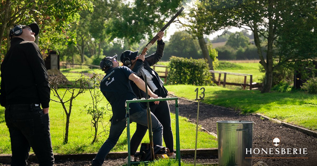 Stunning clay pigeon shooting grounds? ✅ World-class instructors and professionals? ✅  Learn from the best at Honesberie's beautiful 400-acre estate. Call the team on 01327 262 922 to book.

ow.ly/JsaT50J5IlF

#lessons #professional #clayshooting