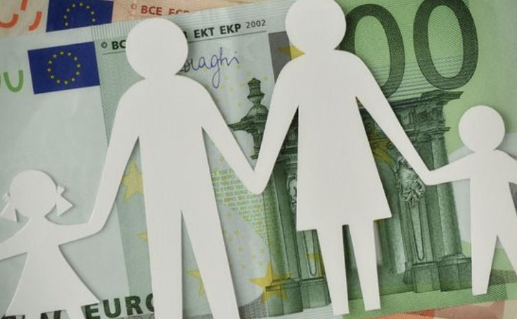 👨‍👩‍👧‍👦 Attivo da marzo, l’Assegno Unico Universale ha riordinato il sistema di sostegni e agevolazioni per le #famiglie con #figli a carico. 

👶🏼 Ma è una misura efficace per contrastare la #denatalità? 

🔎 L’analisi di Ester Bonomi.

🔗 secondowelfare.it/primo-welfare/…