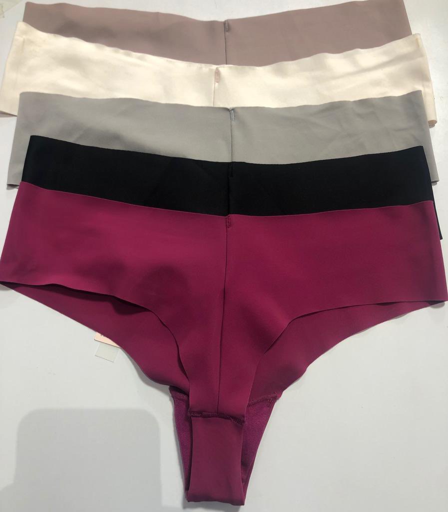 Winnermight_'s tweet image. Wear audacious underwear from @luxe_intimates under the most solemn business attire.

For inquiries and Delivery 🚚 
Call or Dm
0705816289
0705284500
0782757124

#LuxeIntimates