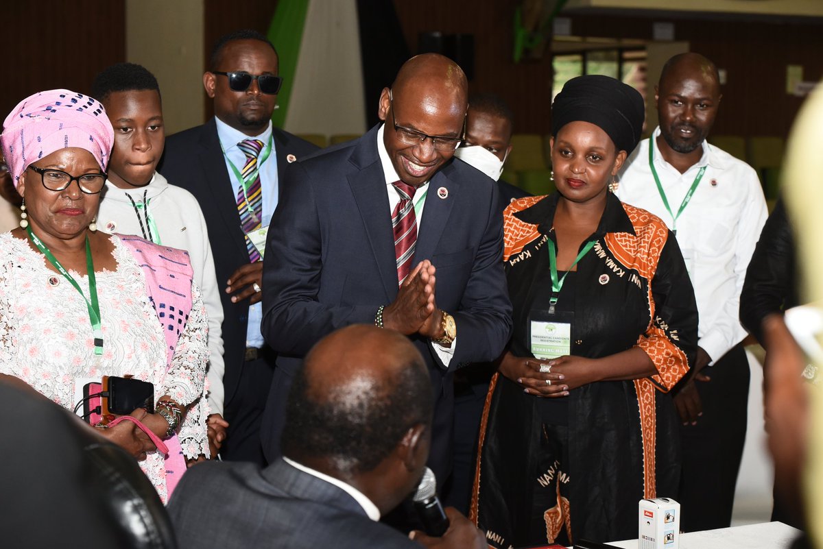 KamandaDynasty's tweet photo. #iebc #waltermongare #waltercleared #elections2022 #walter #nyambane https://t.co/eWgbi5MTUx