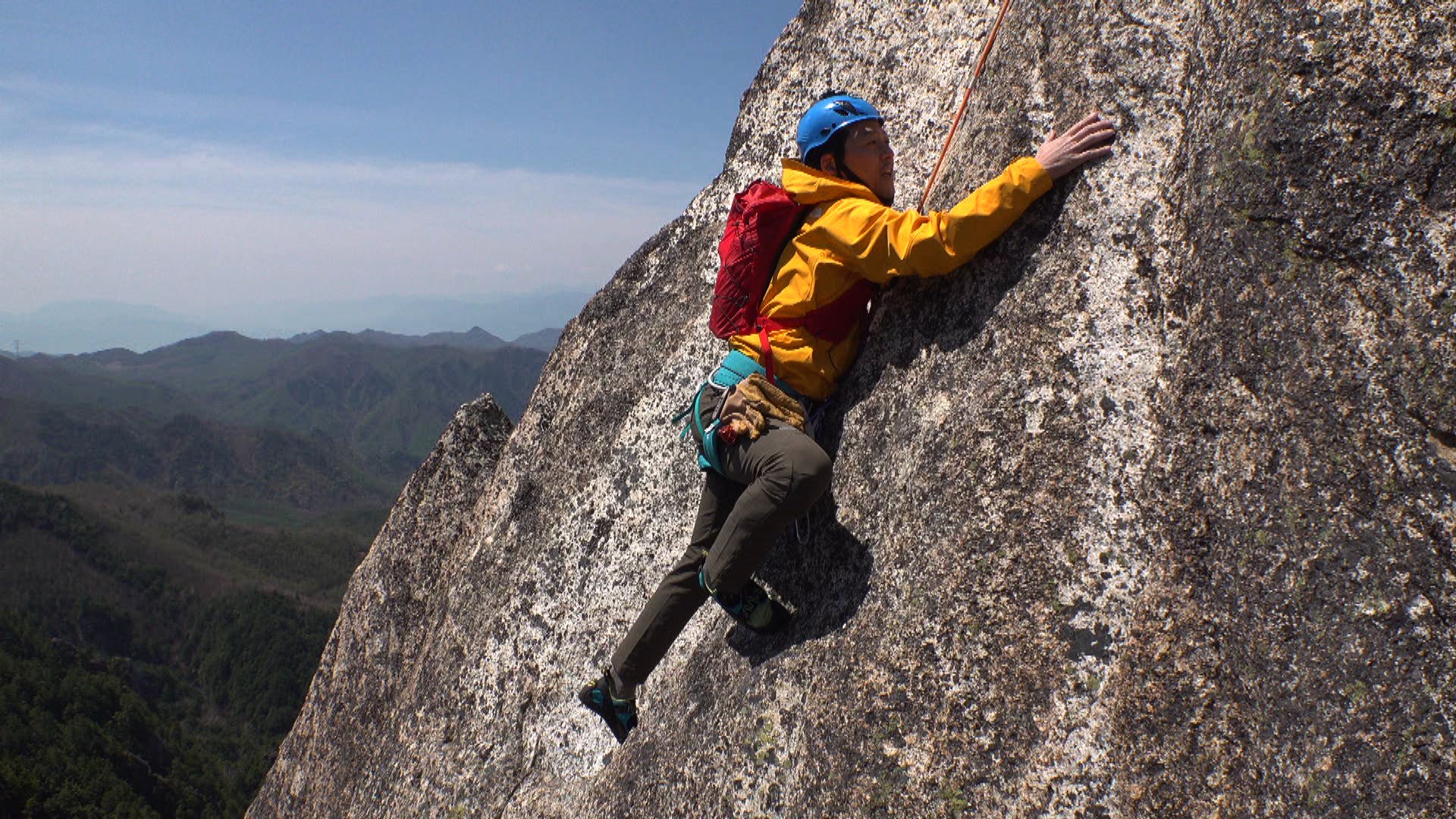 アドベンチャー魂 公式 この後２１時から アドベンチャー魂 です およそ１００ｍの断崖絶壁を登る 恐怖に打ち勝つことはできるのか ３０分後 目が離せません アド魂 コージの大冒険 でツイートして 一緒に楽しみましょう 東野幸治