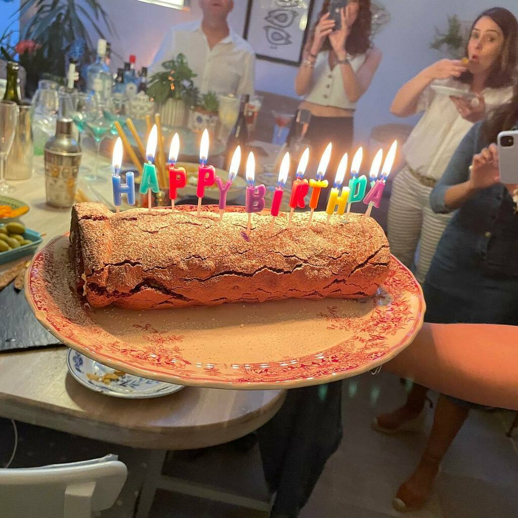 elliottrichmond's tweet image. Big thanks to all the people who surprised me on Saturday night for my 5️⃣0️⃣th birthday, an amazing soirée that yet again I do not remember leaving &amp;gt;&amp;lt;
#dancelikenooneiswatching 
#gettingtooldforthis instagr.am/p/CeNmjHoABA4/