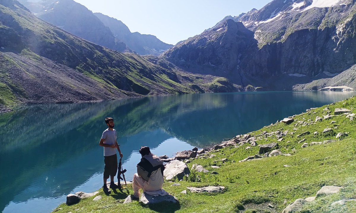 EcoVibeExplorer's tweet photo. "وادی شندور کی خوبصورت جھیلوں کا سفر"
Picturesque travelogue in @Dawn_News by @azmatsoul "Azmat Akbar" about lakes in beautiful Shandur Valley, Chitral, Khyber Pakhtunkhwa, Pakistan.
https://t.co/Z3JdiaX2KM
#BeautifulPakistan #ColoursofPakistan #ExplorePakistan https://t.co/wJq40NCmnZ