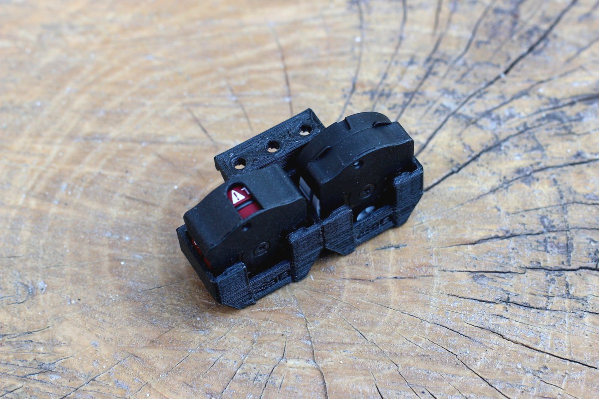 AirPower3D's tweet photo. Picatinny Carrier Pouch Holster Type III for Gamo 10X Quick-Shot GEN1/GEN2 Magazines https://t.co/MOd2kcPOen .177 and .22 Cal - for PCP Air Pellet Rifle Gun #AirRifle #airgun #PelletGun #hunting #AirPower3D https://t.co/w1k6Nk1yGX