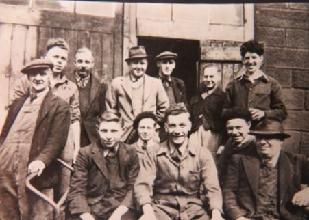 ButterleyTrust's tweet photo. #PatternShop workers at the #ButterleyIronworks c 1947-8. Kindly sent to us by Alan Priest whose Father and Uncle both worked at the #ButterleyIronworks. https://t.co/lZR1A7MNhb