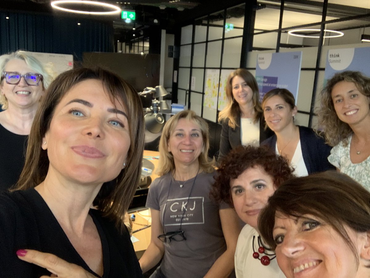 beatrix0503's tweet photo. #IBMGarage #designthinking to co-create new personalized  initiatives for Woman in Technology  2022  #wititaly #IBMwoman #IBMTechnology #IBMconsulting https://t.co/7t5YzqcKEY
