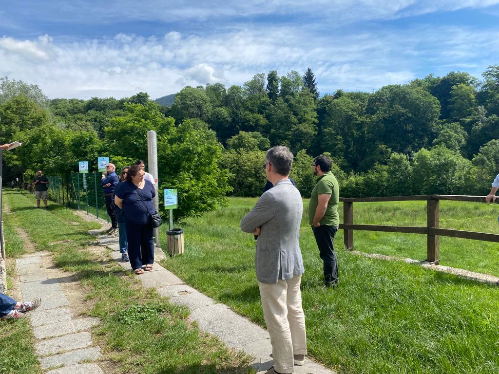 SEC_Loppiano's tweet photo. Scorso sabato a Miagliano (BI), primo laboratorio su territorio e rigenerazione.
📌 Prossimo appuntamento, 3 giugno con @GranataElena
“L’immaginazione come risorsa per lo sviluppo dei luoghi e delle comunità”

Vi aspettiamo!

Programma e iscrizioni
https://t.co/07xrfMjksr https://t.co/4pBC3Znf9X