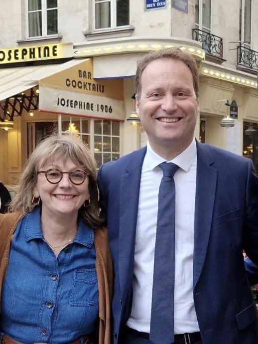 CBRETTES's tweet photo. @SylvainMaillard, député de Paris 1ere circonscription et @figueroa75001, suppléante souhaitent que la lumière se tourne vers les #invisibles #HandicapPsy #ProtectiondelEnfance #ASE 🙏 https://t.co/5wkqGcw4g7
