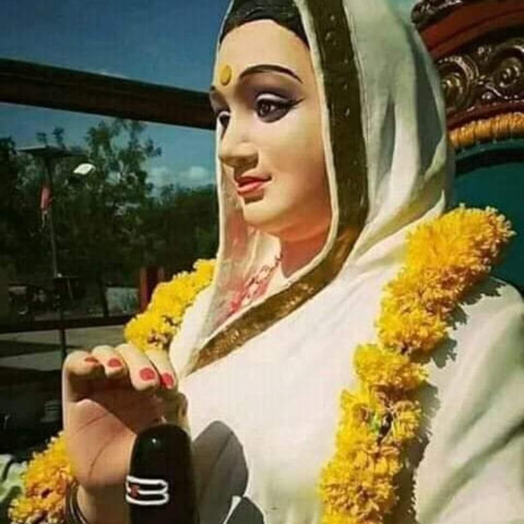 नारी समाज की गौरव,आराध्य देवी,लोकमाता अहिल्याबाई होल्कर जी की जयंती पर समस्त देशवासियों को कोटि कोटि बधाई !!