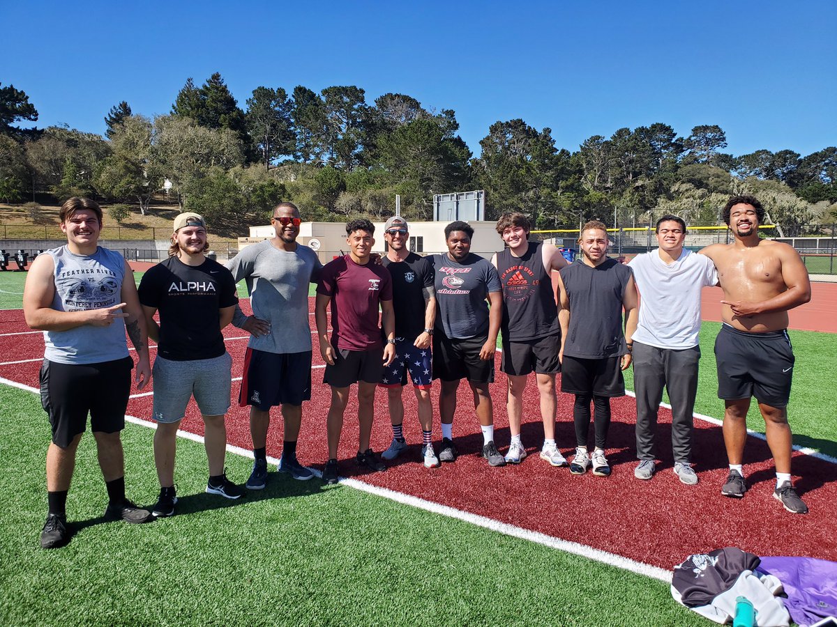 MPCLoboFootball's tweet photo. Lobos Celebrate and Honor this morning #MurphWorkout 🐺🐺 #MemorialDay #Murph https://t.co/x5HthhfuFv