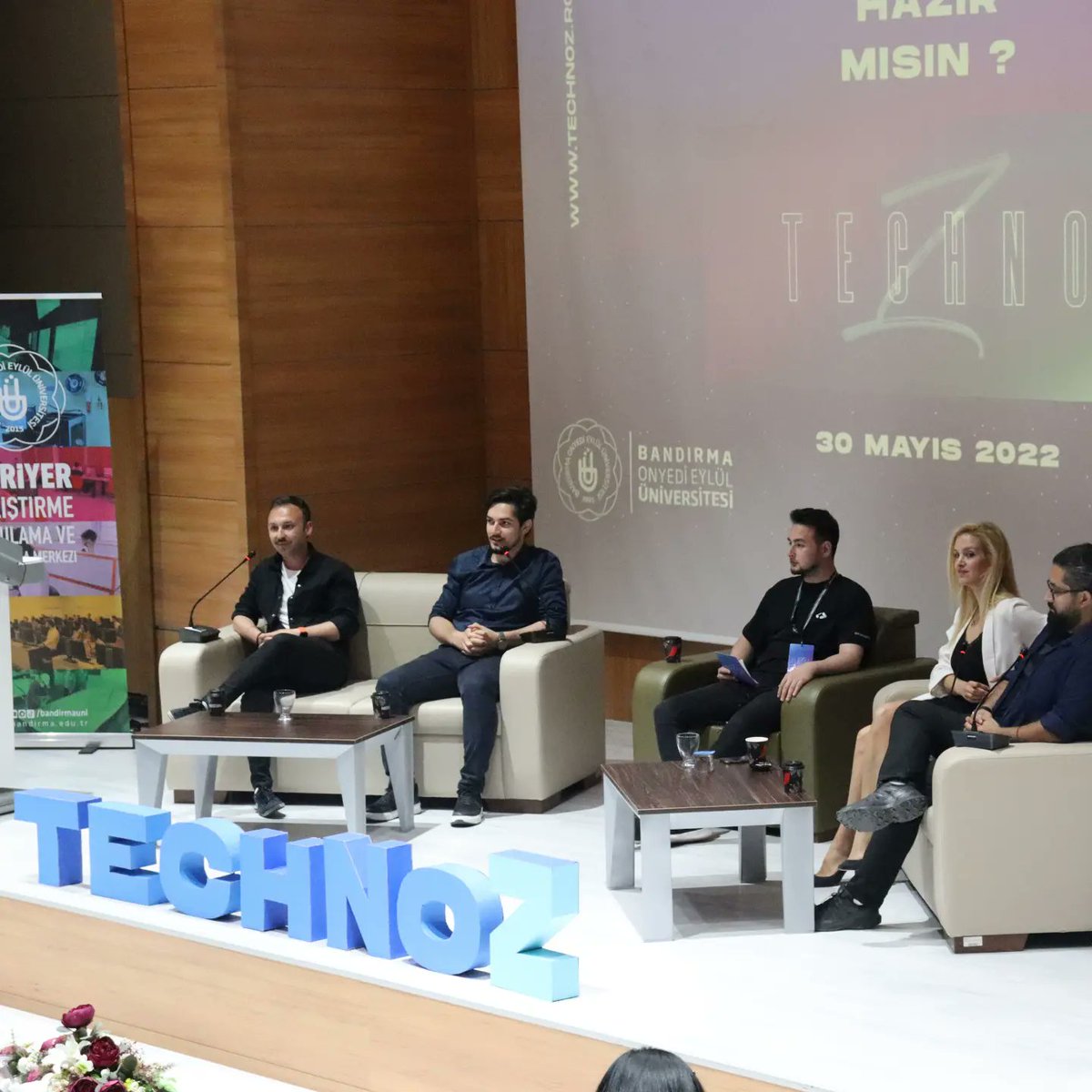 avciufukyilmaz's tweet photo. Bu harika etkinlik ve harika insanlar için sonsuz teşekkürler. 👨💻 #technoz #banü https://t.co/a2nFqaGkFc