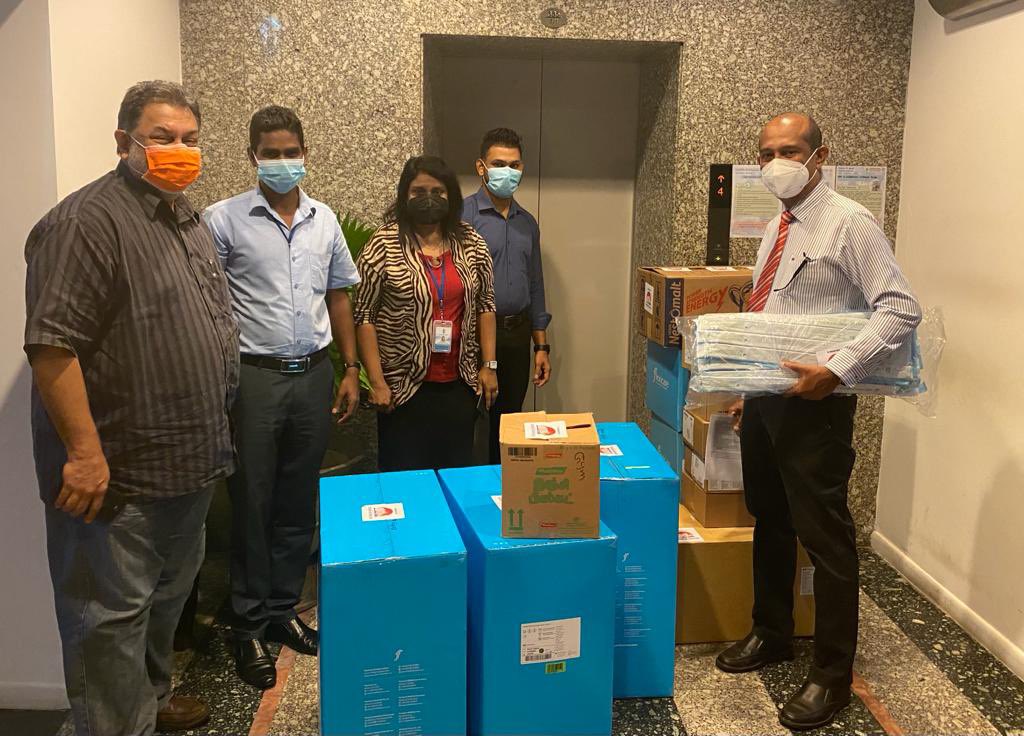 rotarycmbmetro's tweet photo. The Rotary Club of Colombo Metropolitan made a donation of medical supplies to the Neuro Surgical Ward at the Sri Jayewardenepura General Hospital today. Donations were accepted by Dr. Rathnasiri A Hewage and Dr. Maheshi Wijeyeratne on behalf of the hospital. 

#CMBMetro #RCCM https://t.co/yAyPdq9Gz4