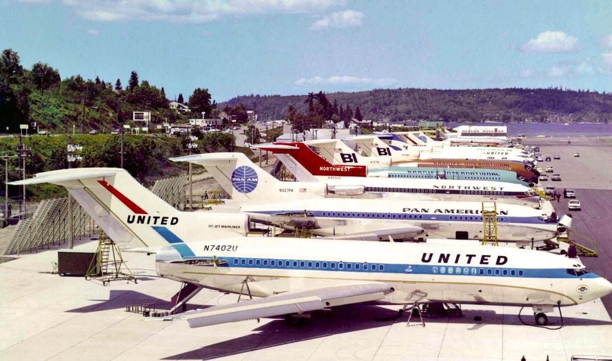 AirlineRetro's tweet photo. 727-100s awaiting delivery at Renton, Washington. https://t.co/hHQ5QIV569