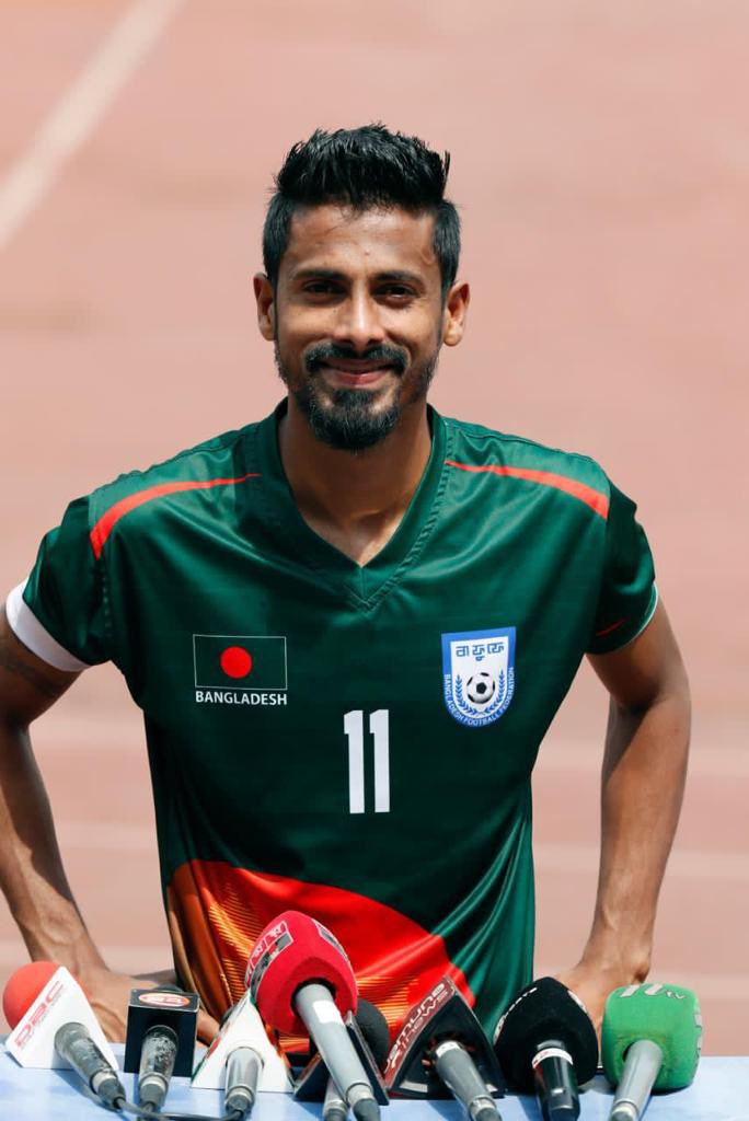 SyedaAnamika's tweet photo. Beloved Hubby,
I have been always proud of you. I feel more of honoured today knowing that you have been selected as the VICE CAPTAIN of the 🇧🇩 football National team. May all my prayer 🤲🏼 for you gets accepted by Allah. May you prosper more and more in your future life ameen. https://t.co/h5R8BEJi7k