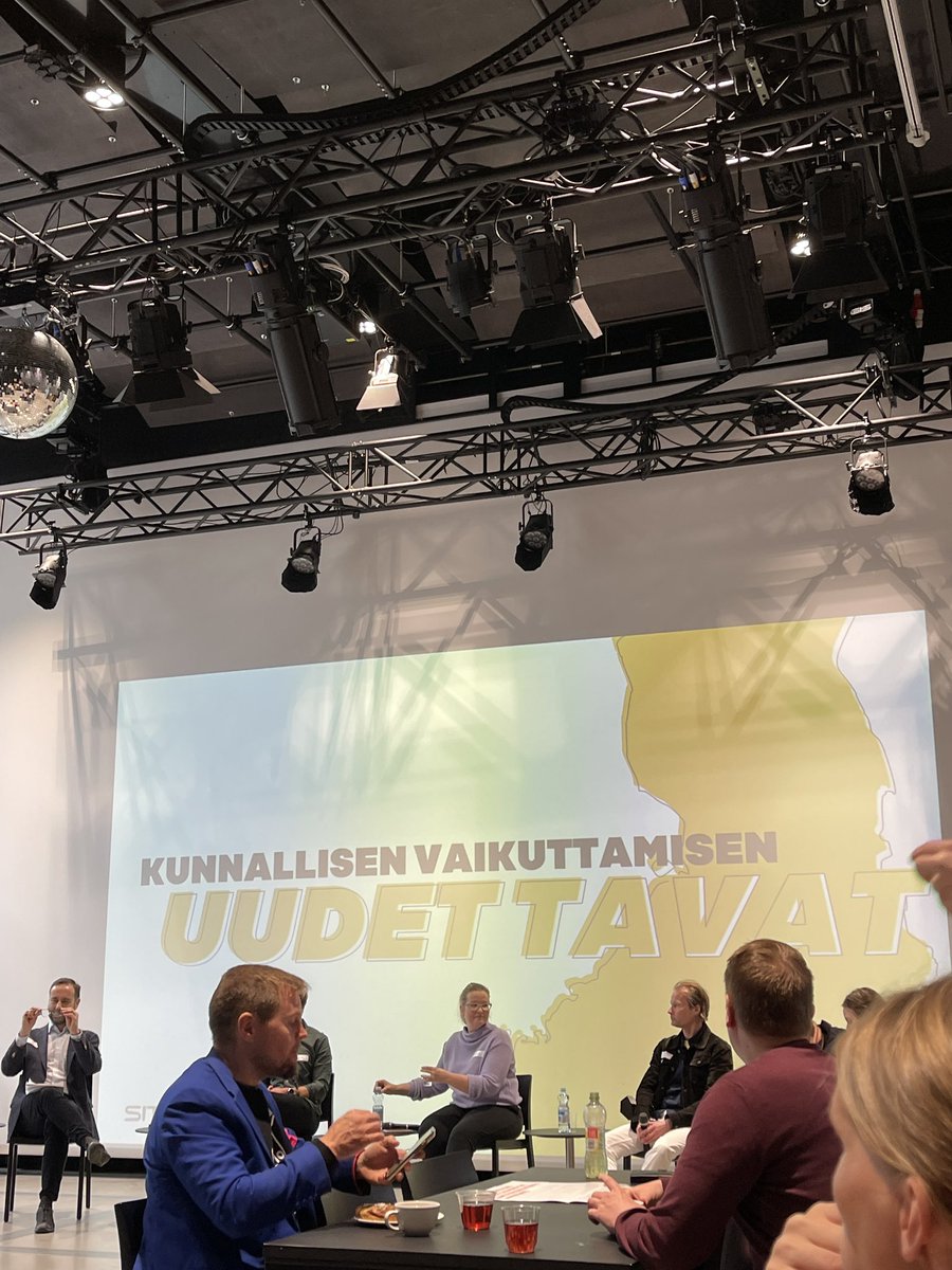 TuomolaNiklas's tweet photo. Tänään aamupäivä menee @SitraFund kunnallisen vaikuttamisen uudet tavat -työpajassa. https://t.co/ZccqVuIvap
