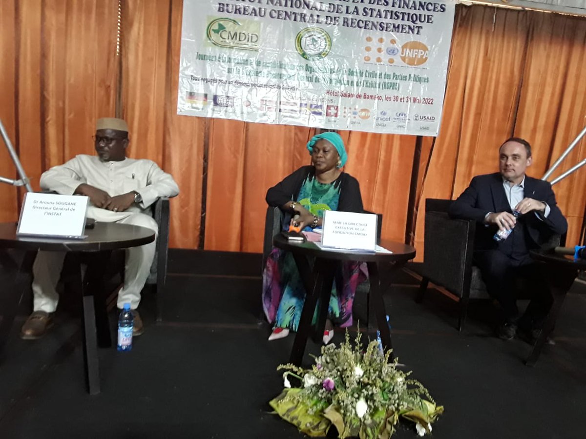 RGPH5MALIBCR's tweet photo. Mobilisation autour du #RGPH5
Après les Chefs de quartiers et les représentants des 6 Mairies de Bko, le Président du Haut Conseil Islamique du Mali ainsi que le Chef de l'Église protestante, la Direction Générale de l'#INSTAT a rencontré, ce 30/5/22, la classe politique du Mali. https://t.co/YBNSaaki9o