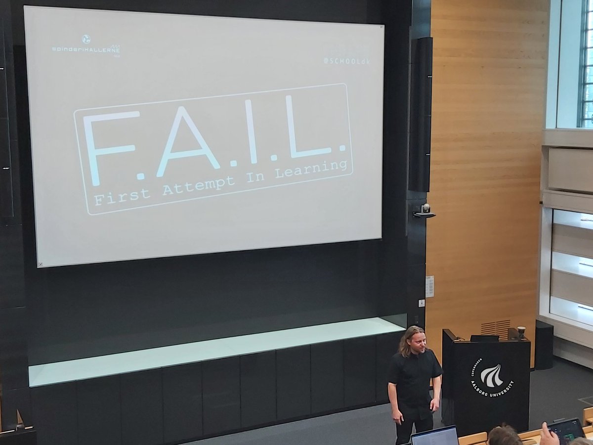 Day 2 of the #FabLearn2022 Copenhagen conference. Making a start with Peter Dahl from #Spinderihallerne FabLab.