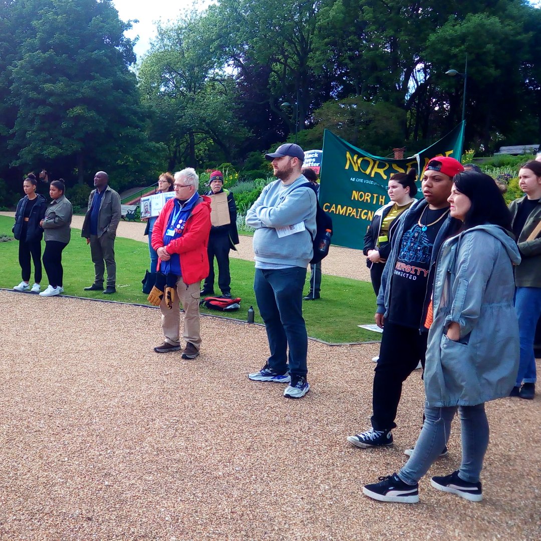 “Make Stoke an anti-racist city”

Last week marked the 2yr anniversary of the death of #GeorgeFloyd. We joined #BLM for #Stoke to pay tribute to all who’ve been affected by racism.

So, what’s changed?! Protestors say not much 👉🏾👉🏾👉🏾 tinyurl.com/yckrxh77

#BlackLivesMatter