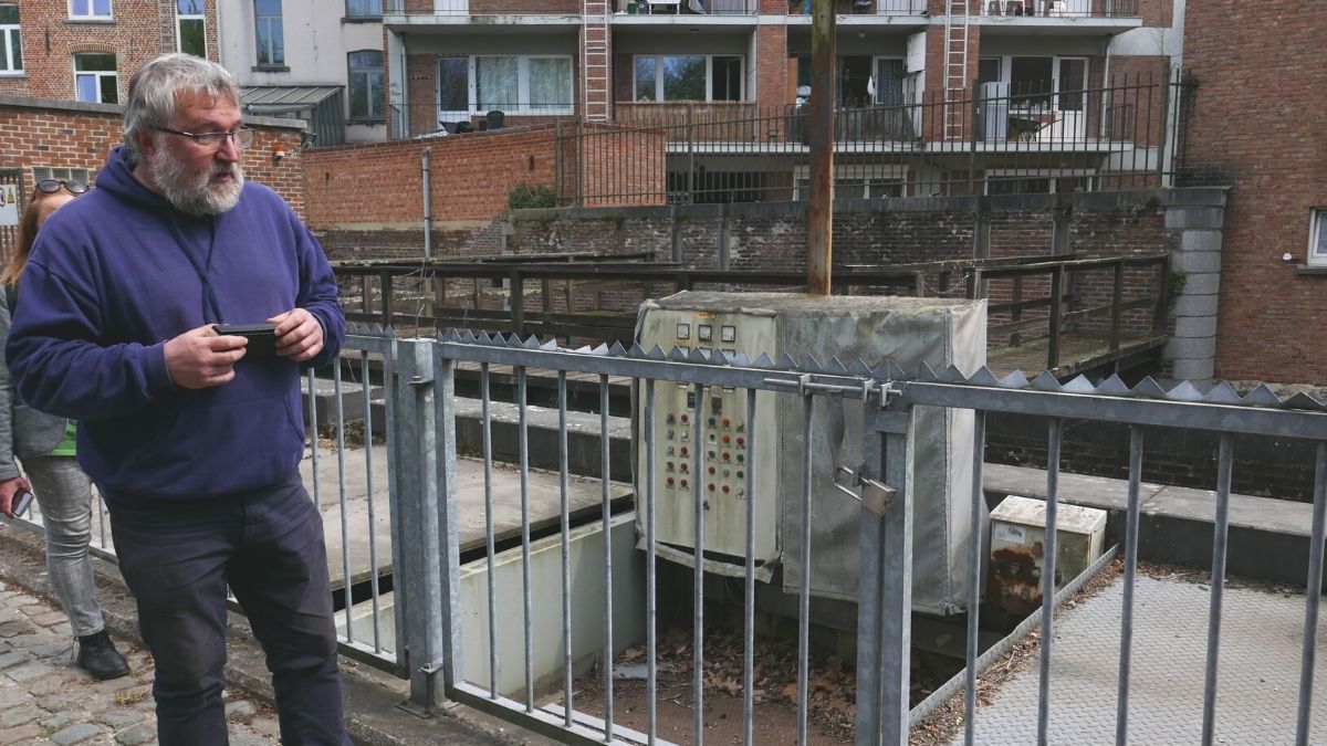 Last April, in the context of the #SCCALE203050 project, <a href="/REScoopEU/">REScoop.eu 🦋 Follow us on Bluesky @rescoop.eu</a> president <a href="/DirkVansintjan/">Dirk Vansintjan</a> guided a group of visitors the Dijlemolens complex where the local community and municipality are experimenting with #aquathermal #RenewableEnergy 🇧🇪

📰 bit.ly/3GufC8K