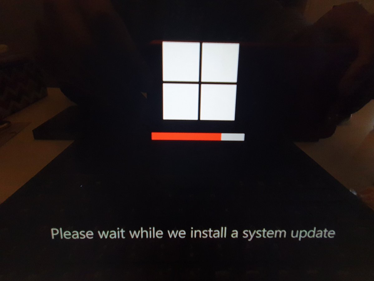 satnam99's tweet photo. How can it been 2022 and we are still getting loading bars that move onto yet more loading bars. I'm pretty sure this is the 3rd I've had in this update

#winblowsupdate
#pointless
#ui
#fail https://t.co/EuLBNSsJlX