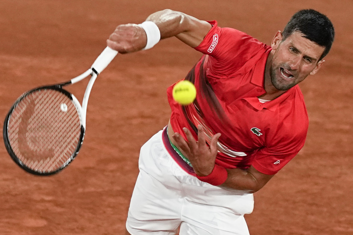 ClassMediaSport's tweet photo. 📌 🥎 Novak Djokovic versus Rafael Nadal is always special but this French Open quarter-final is beautifully set up.

It's World No. 5 v World No. 1

Will the King 👑 of Clay triumph over the Serb?
Kick off time at 7:45pm. 
#ClassSports https://t.co/jR6yr0v4I0
