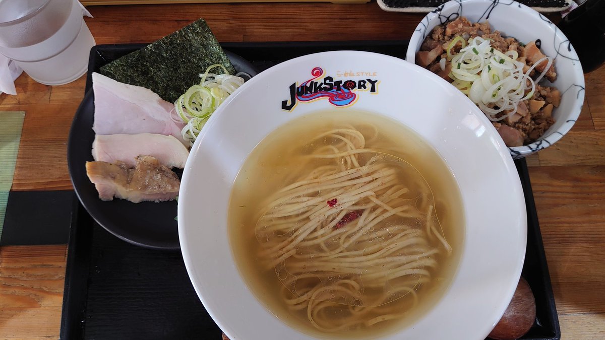 DaYu_K_corp's tweet photo. 出張のお昼に
#ケンガンUBラーメン部
#なんちゃって https://t.co/aDSwoF1rel