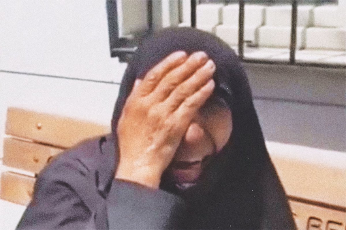 Özür dileriz anne, çünkü Ömer öldü ve Mutasım da aramızda yok... Her daim mazluma kalkan olan bu topraklarda merhamet ve vicdandan nasibini almamışlar adına özür dileriz. 😔