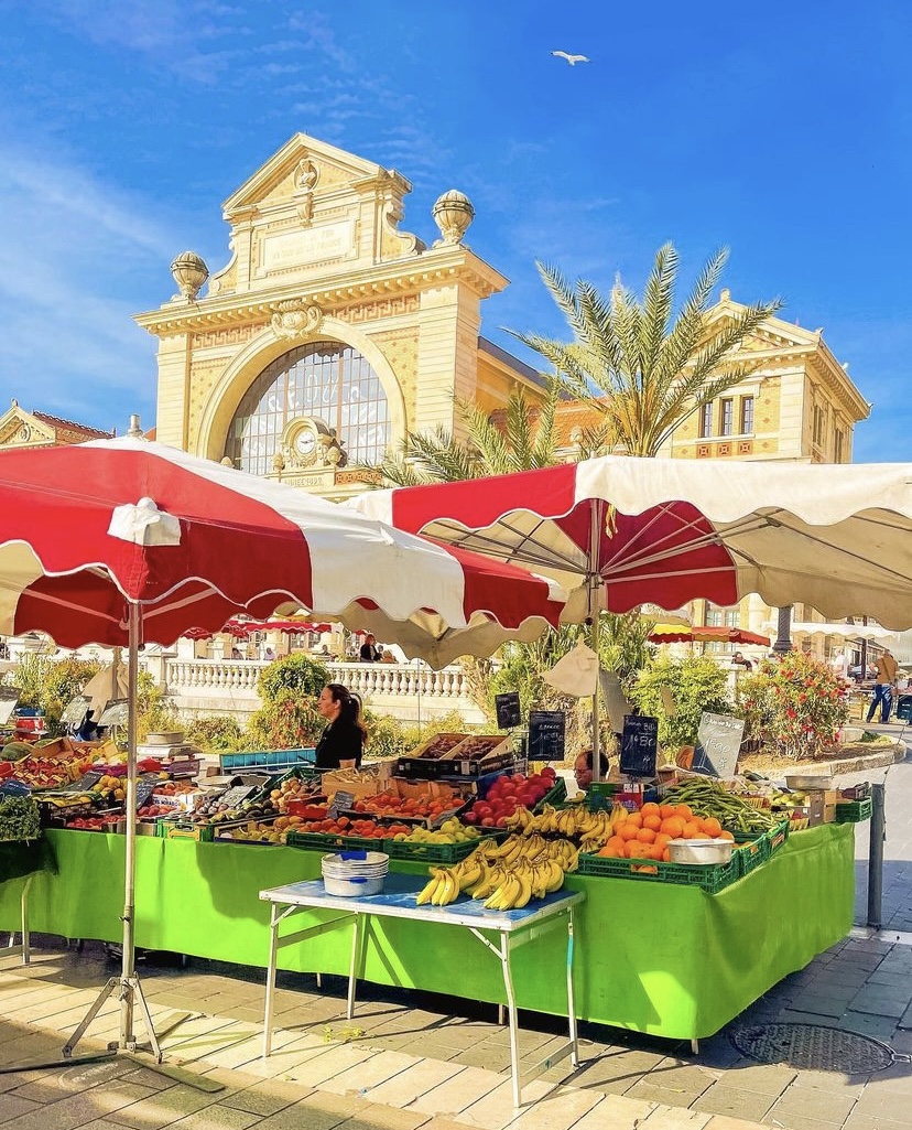 ready_park's tweet photo. Un tour au Marché de Nice sans galérer pour se garer ?

Grâce à notre outil prédictif, on est capable de t'indiquer les zones où tu as le + de chance de te garer 😃

📍Valable sur #Nice et alentours (Bientôt de nouvelles villes 😎)

Photo : Valentin.Donato https://t.co/eJruyqiTUH