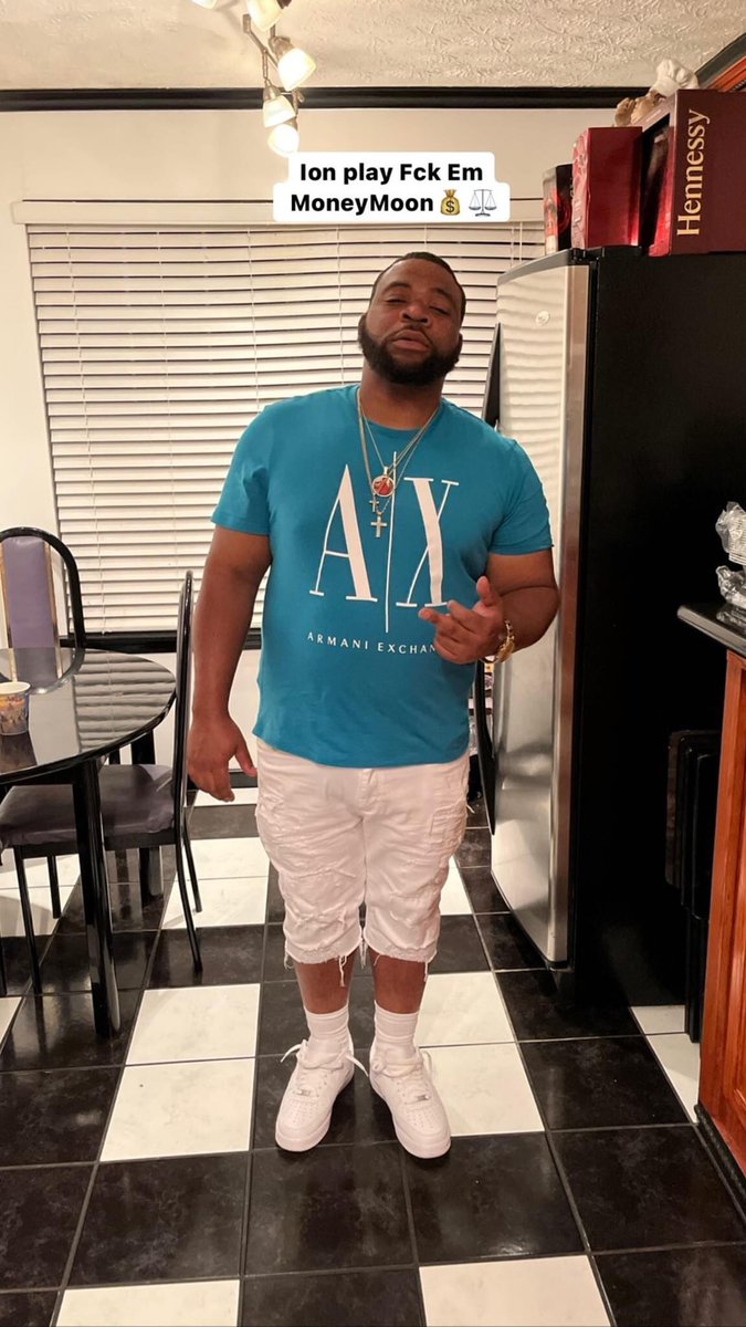 1MoneyMoon's tweet photo. Fattest Ngga Havin Motion #FatJesus https://t.co/CmMUSkxNze