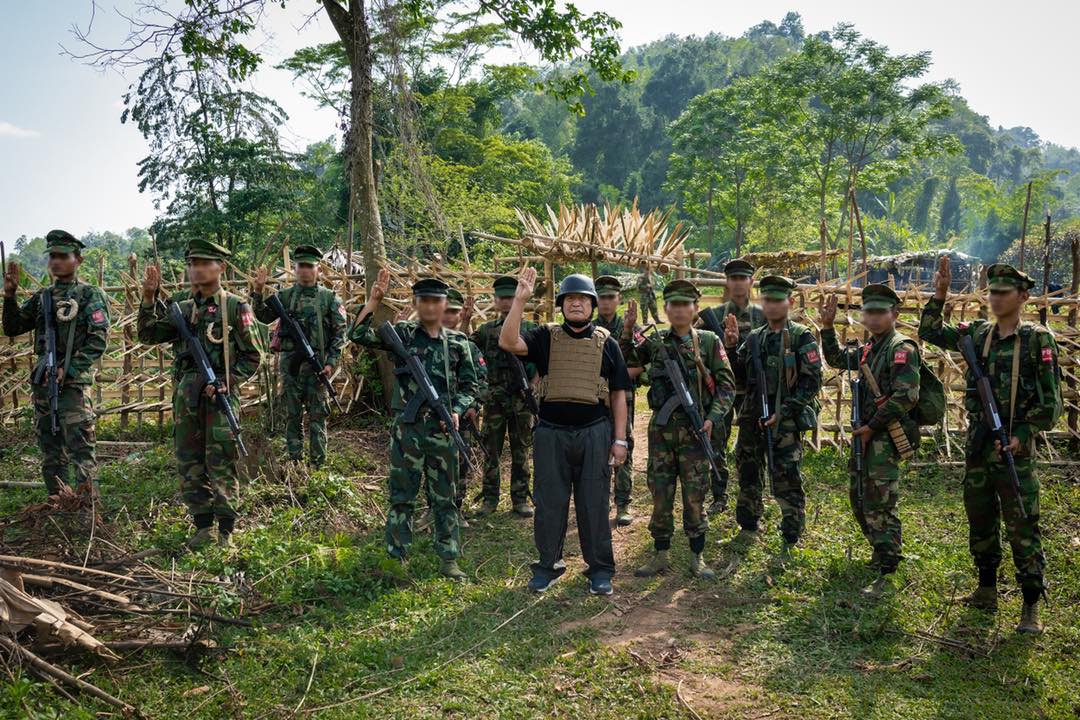 Myanmar_Now_Eng's tweet photo. Myanmar civilian president pays frontline visit to resistance army
Duwa Lashi La, the acting president of Myanmar’s National Unity Government, visited a frontline area of a People’s Defence Force chapter early last week.
Read more: https://t.co/MtqN8SreBK https://t.co/vPuXctfP8x