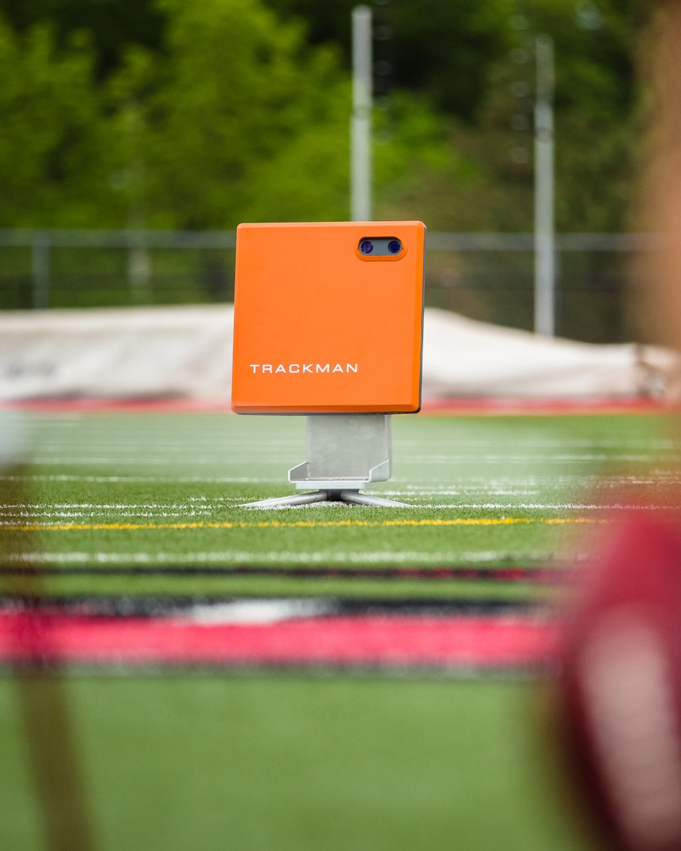 TrackmanGolf's tweet image. Simon Mathiesen, a collegiate placekicker turned operations and sales director, knows more than anyone how our technology can help kickers get better. Maybe even good enough to earn a spot on the Dallas Cowboys roster. 
blog.trackmangolf.com/trackman-direc…
🟧🏈 #TeamTrackMan #TrackManFootball