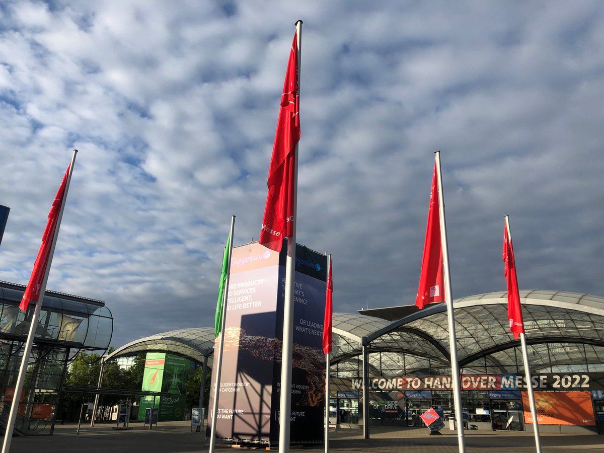 fraunhoferfokus's tweet photo. Willkommen zu Tag 2 auf der #HM22! Wir freuen uns heute ganz besonders auf den Vortrag von unserem Wissenschaftler Marc Emmelmann: ⏲️ 15:30 Uhr an unserem Stand A06 in Halle 5. Thema: „#5G+ Nomadic Node und temporäre, lokale 5G-Campusnetze“. Besuchen Sie uns am Stand! #WeKnow5G https://t.co/POwLMcNIiS
