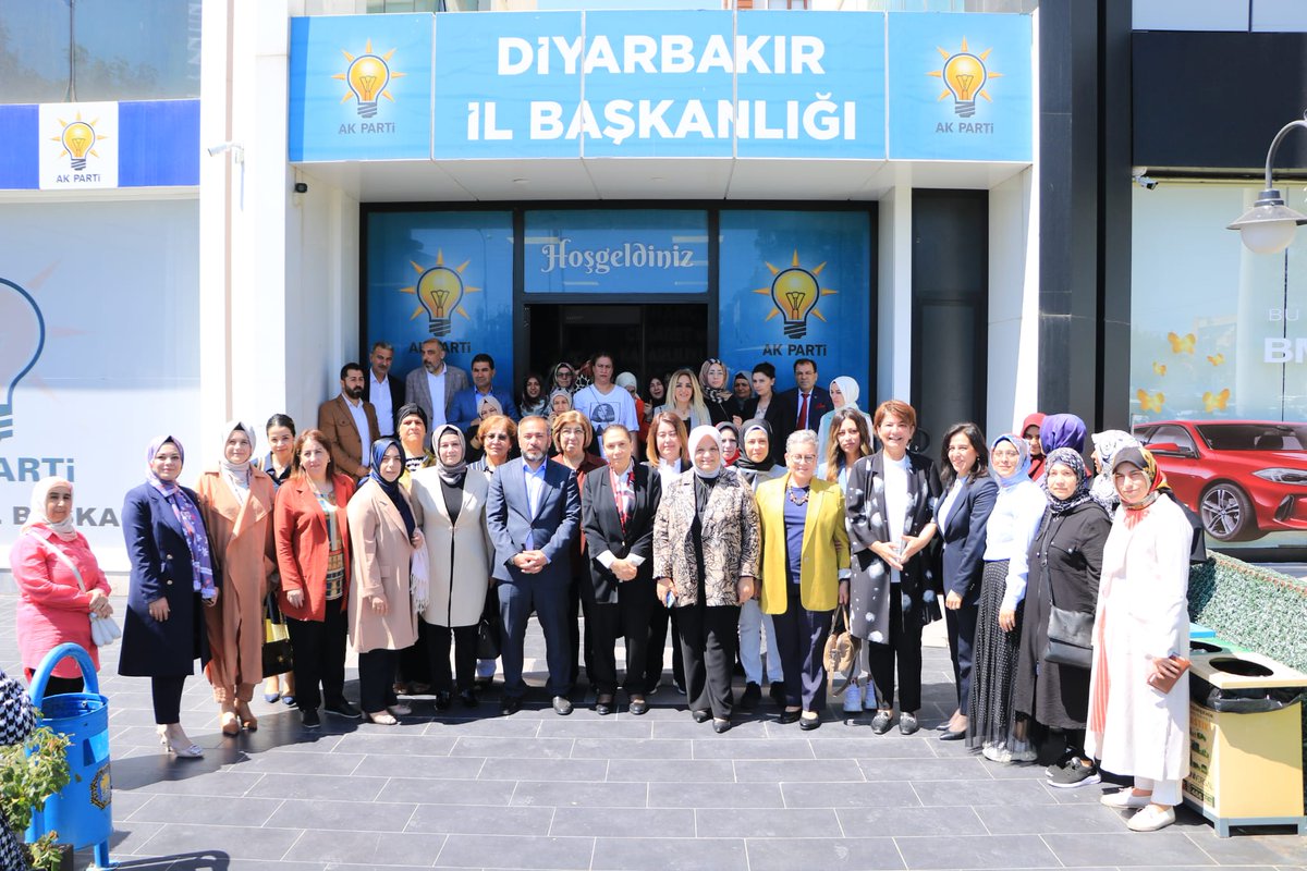 AK Parti Genel Merkez Kadın Kolları Başkanımız Sayın @aysekesir ve beraberindeki heyet İl Başkanımız Sayın @mserifaydin ve Teşkilat mensuplarımızı ziyaret ettiler.