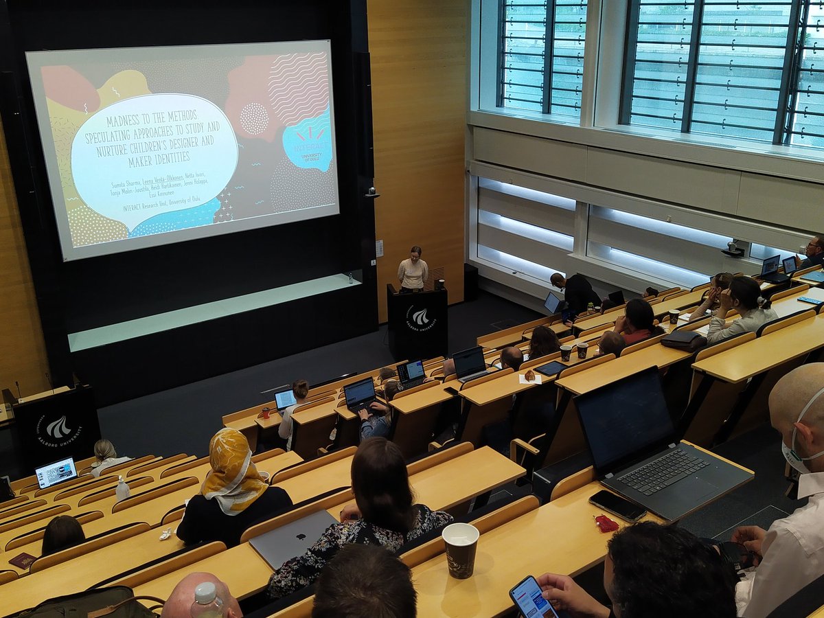 Here goes <a href="/LeenaVenO/">Leena Ventä-Olkkonen</a> , opening the paper session today at auditorium! #FabMake2022