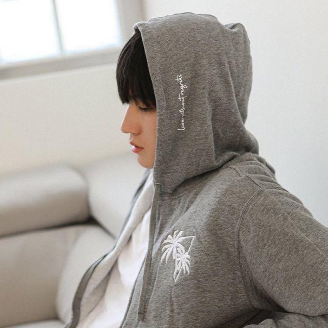 nongpanee1's tweet photo. ยังอยู่นะคะ ฮู้ดมีซิป M มือ1 1550 ส่งฟรี สนใจเมนชั้นจร้า ย้ำเมนชั่นจร้า(เดมไม่ค่อยแจ้งเตือน) #ตลาดนัดอากาเซ #ตลาดนัดอากาเซ่ #GOT7 #ขายของสะสมgot7 https://t.co/uiVp4VHzdx