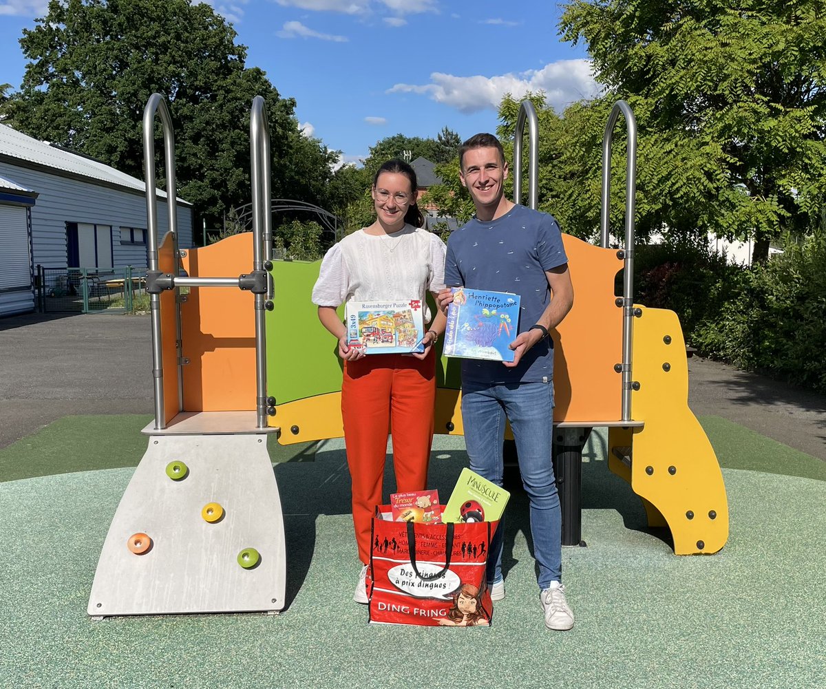 SourireSenegal's tweet photo. Un grand MERCI à l’école maternelle et primaire d’Argentré pour leur collecte de dons organisée auprès des parents 🙏🏻

Nous avons hâte de transmettre aux enfants vos livres, puzzles et jeux ! 📚

#solidarité #senegal #dons #école https://t.co/mfSiGwSMkd