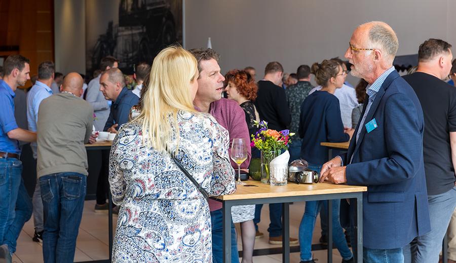 Autohopper_EHV's tweet photo. Vorige week dinsdag hebben we een geslaagde Ondernemersdag gehad in het Louwman museum. Ook Autohopper Ondernemer worden? Neem dan contact met ons op!
.
.
#Louwman #louwmanmuseum #Autohopper #ondernemer #autoverhuur https://t.co/rlz7TsGdsk