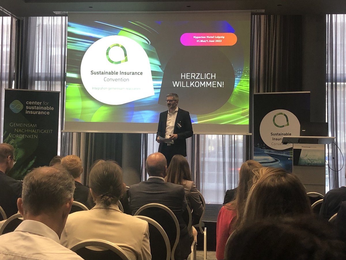 Sustainable Insurance Convention der Versicherungsforen Leipzig. 200 Menschen aus der Versicherungsbranche. @zwick_yvonne <a href="/bmf/">Mike Lemur</a> @bmuv @wwf
