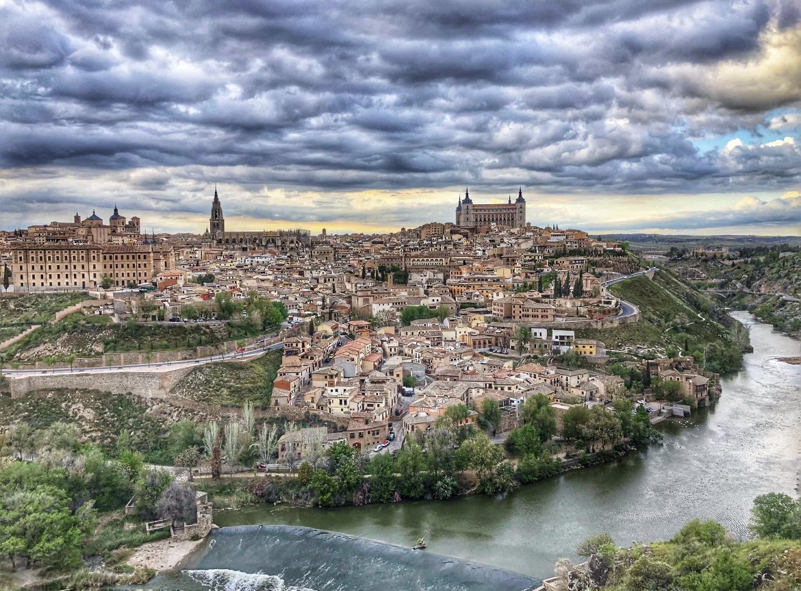 ¡Feliz Día de Castilla-La Mancha! #Toledo #FelizDiaCastillaLaMancha <a href="/mazapanesbarros/">@mazapanesbarroso</a>