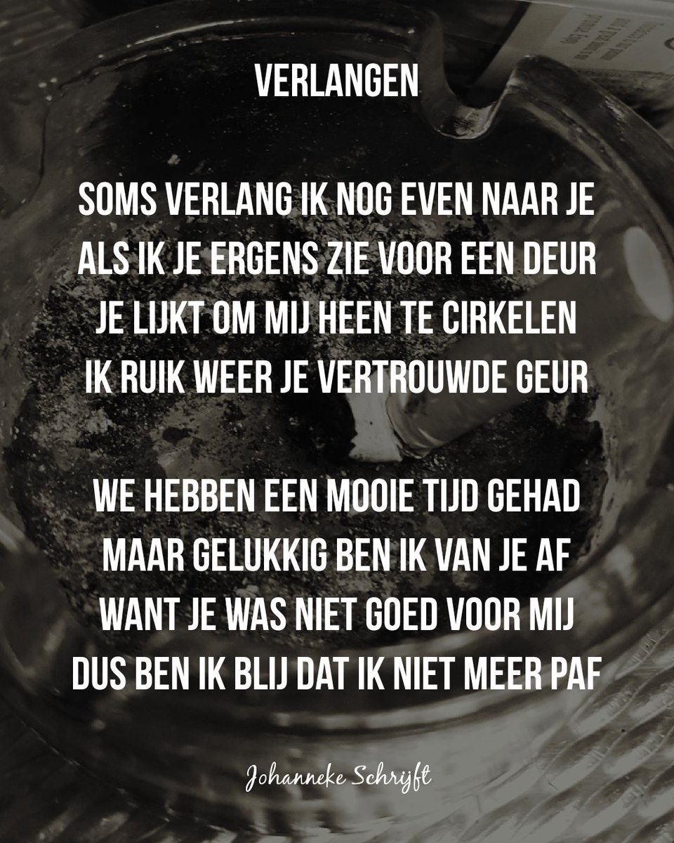 jo_schrijft's tweet photo. 4,5 jaar geleden ben ik gestopt. Dat was niet makkelijk want ik was best een enthousiaste roker 😁🚬🚬🚬🚬🚬  Nog iedere dag ben ik trots en opgelucht dat ik daar vanaf ben 💪🏻 Mooi om bij stil te staan op #antitabaksdag 🚭

#gedicht #verlangen #dichtersvantwitter #stoppenmetroken https://t.co/CTKu9fAcXW