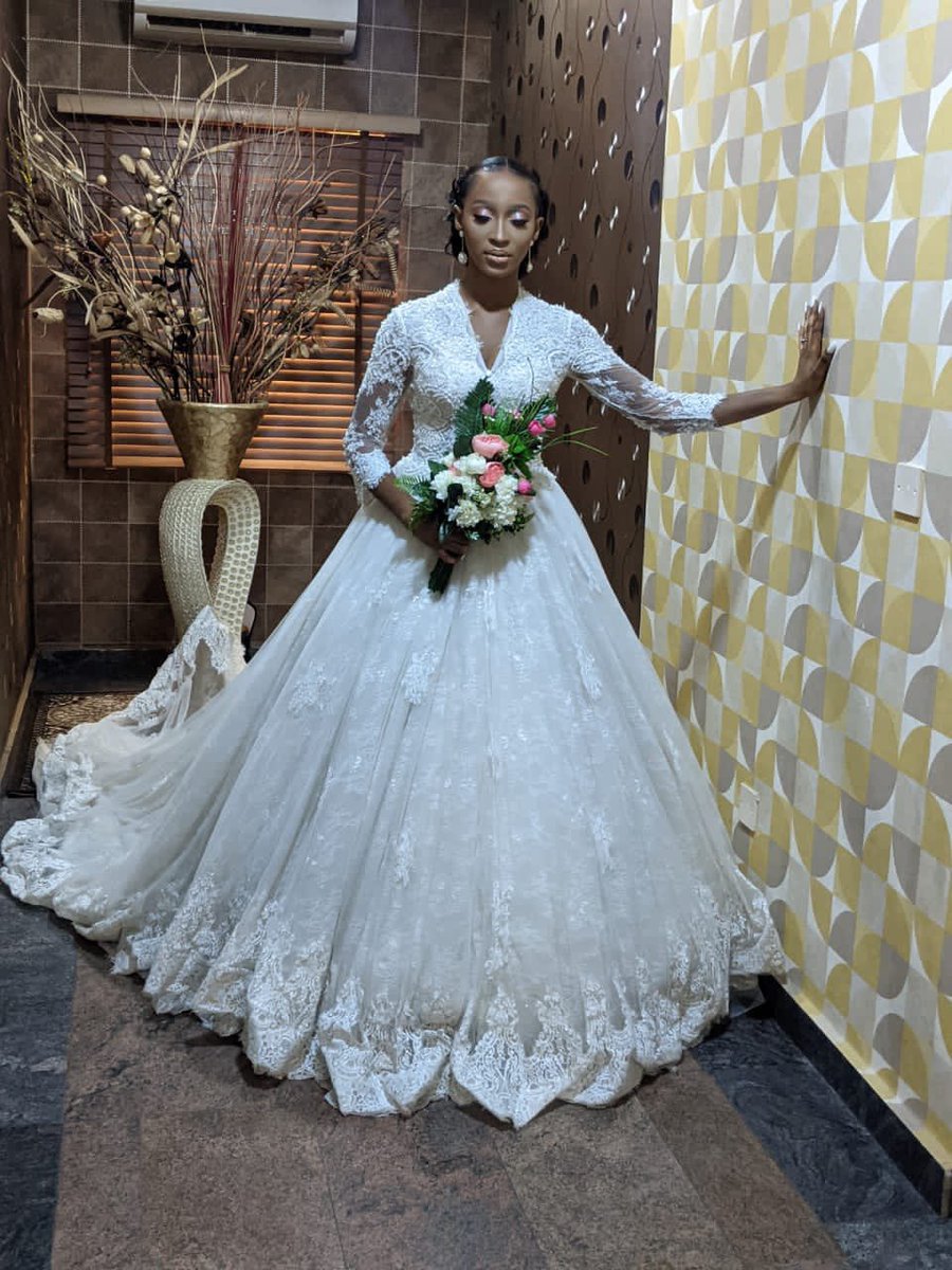 IbBusinessHub's tweet photo. Alsome Bridals makes every bride's special with their budget friendly luxury gowns.
IG @alsome_bridals 
Check them out today. https://t.co/D1mlz1QNYH