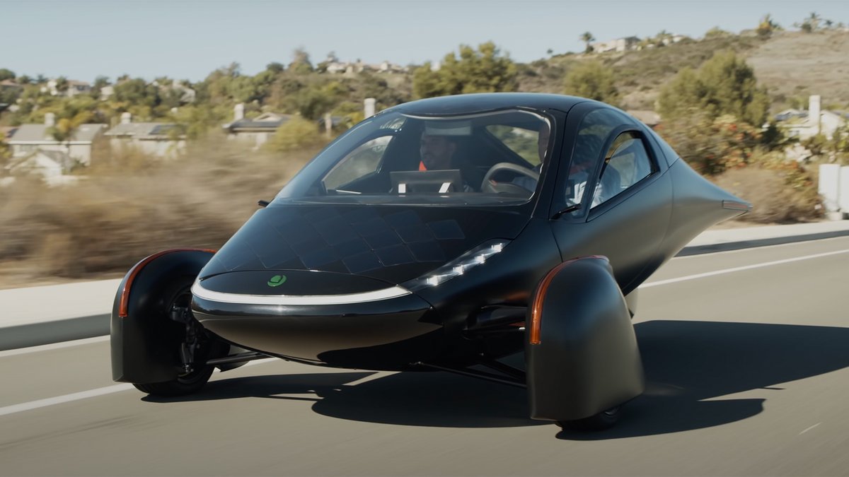 EVChargePlus's tweet photo. What the spaceship is this? 🛸 Aptera already has 22,000 reservations for their solar powered car.
#aptera #solarenergy #solarpower #solarcar #electricvehicles #ev #evcharging #evchargeplus https://t.co/TYzJWgDf5H