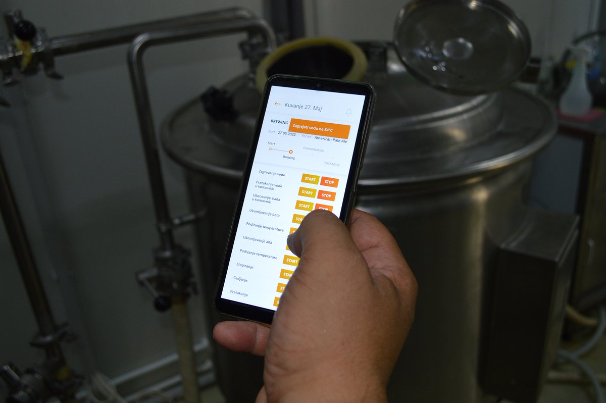 DunavNET's tweet photo. The #BEERco2 consortium teamed up for the final beer cooking at Magnus Craft Brewery.
Each stage of the production of this batch is tailor-made based on the inputs that we received during our two workshops. Tailor-made taste, texture, and aromas are on their way! @Kyklos40Project https://t.co/Ovo4Ir30w4